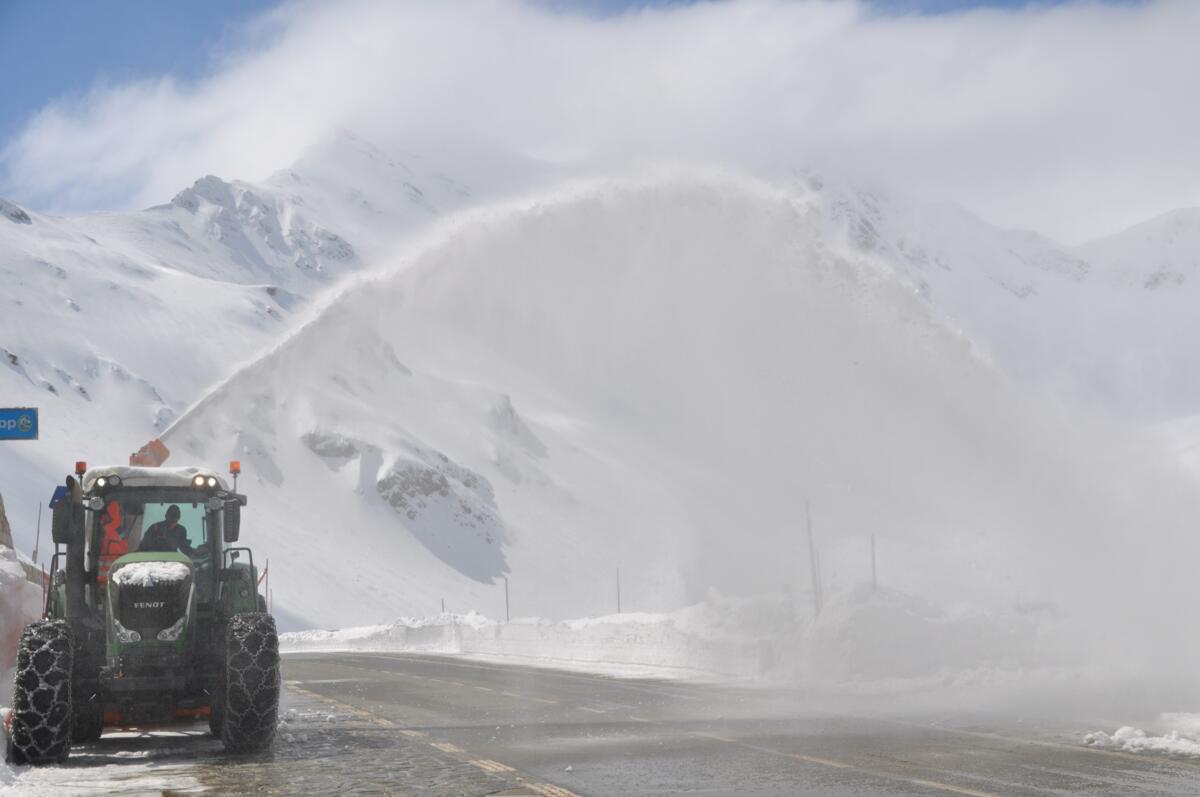 snow-thrower-2237292_pixabay